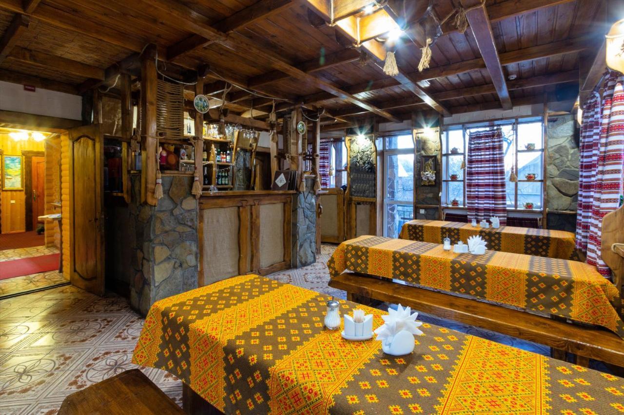 Hotel У Мар'Яни І Назара Jaremče Esterno foto