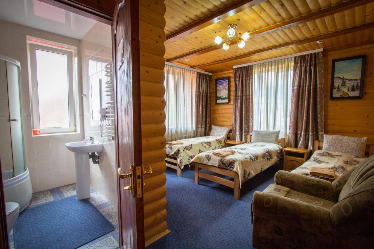 Hotel У Мар'Яни І Назара Jaremče Esterno foto