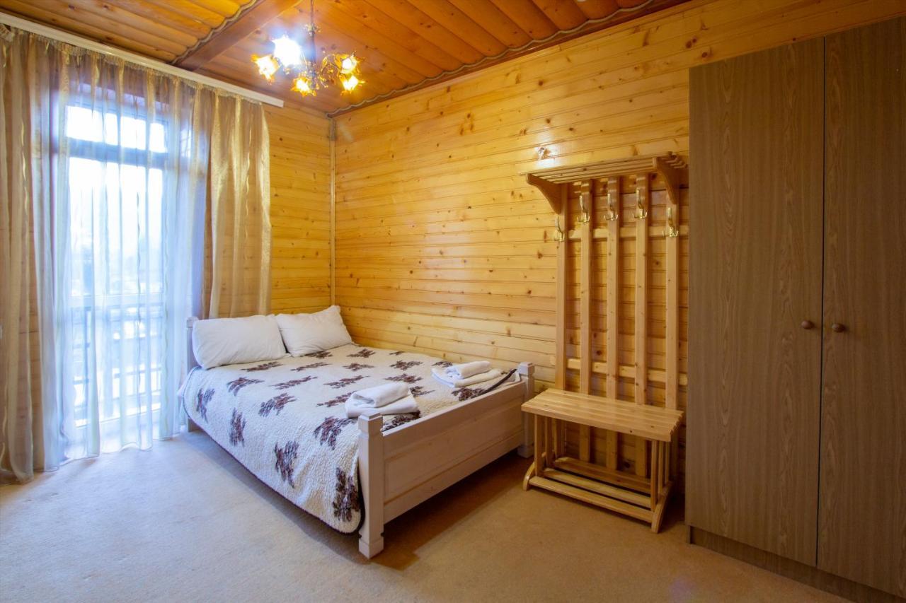 Hotel У Мар'Яни І Назара Jaremče Esterno foto