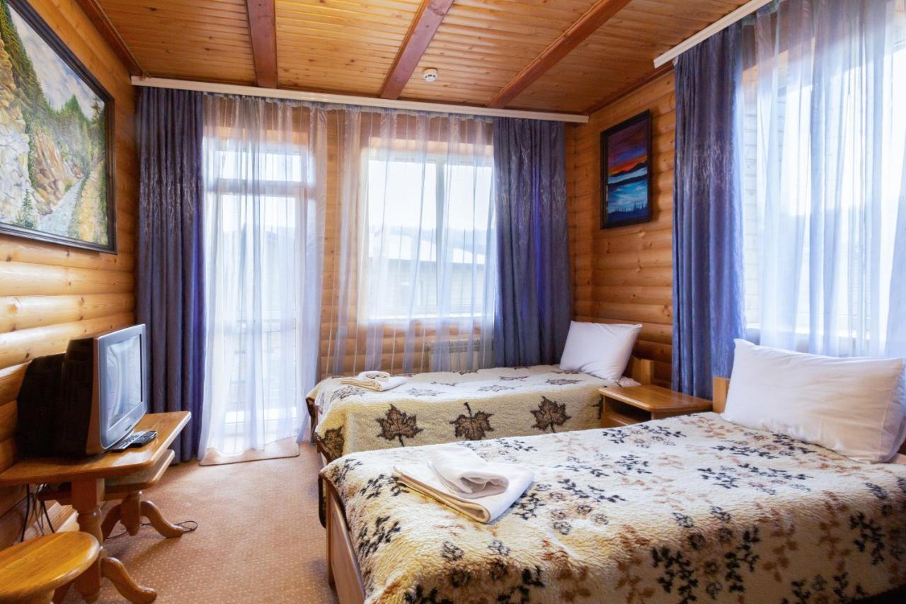 Hotel У Мар'Яни І Назара Jaremče Esterno foto