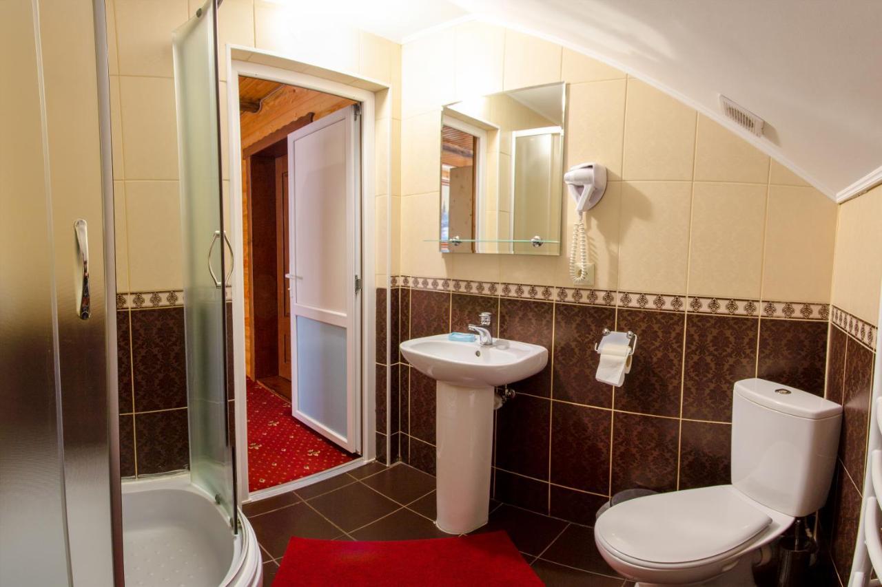 Hotel У Мар'Яни І Назара Jaremče Esterno foto