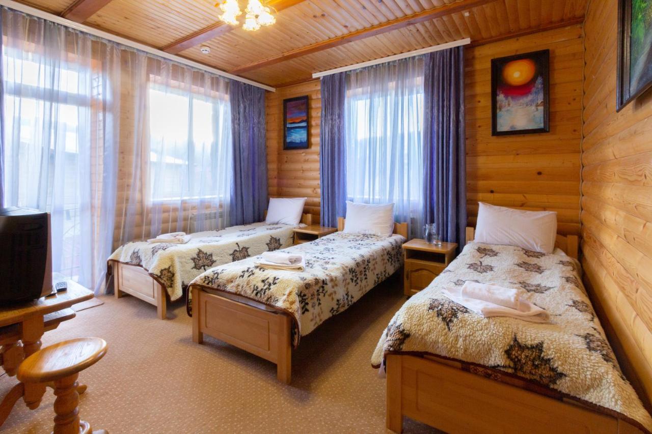 Hotel У Мар'Яни І Назара Jaremče Esterno foto