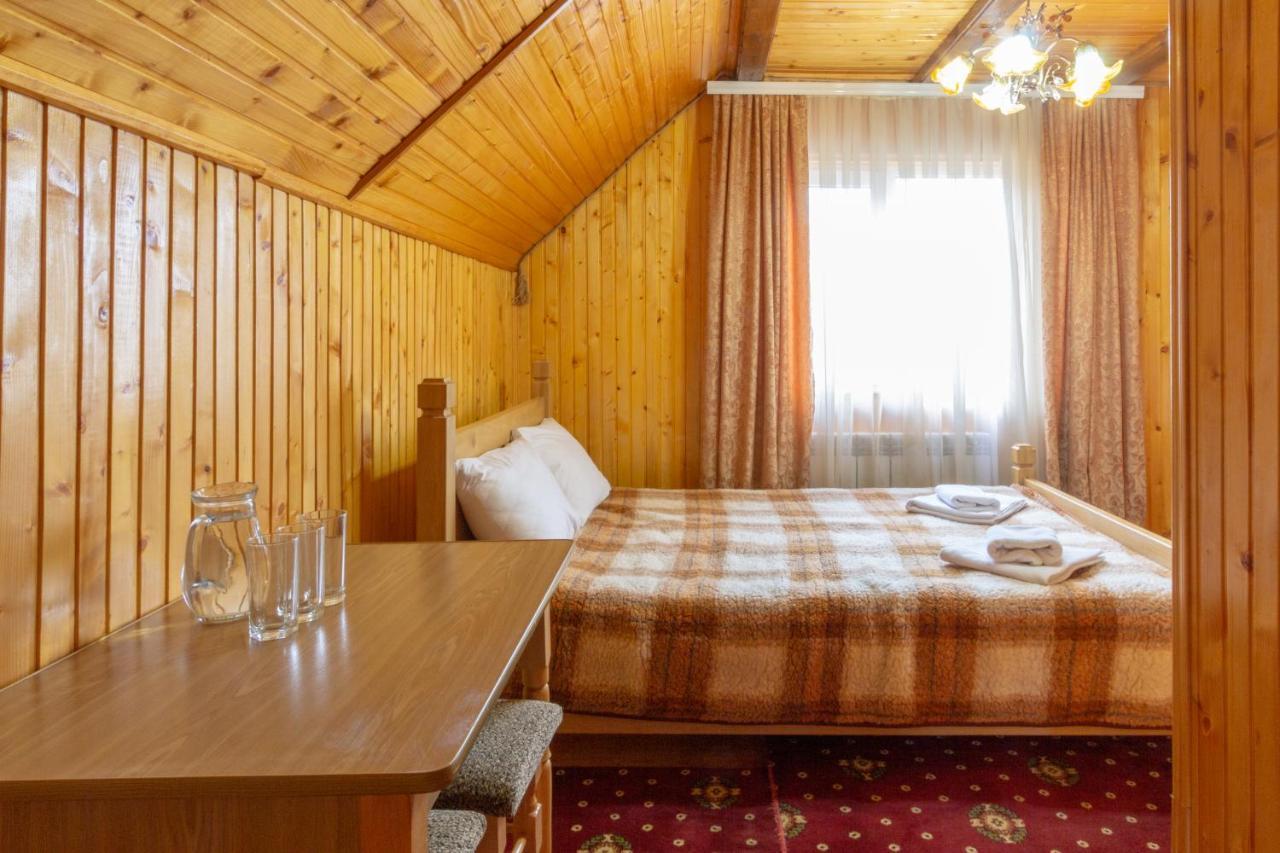 Hotel У Мар'Яни І Назара Jaremče Esterno foto