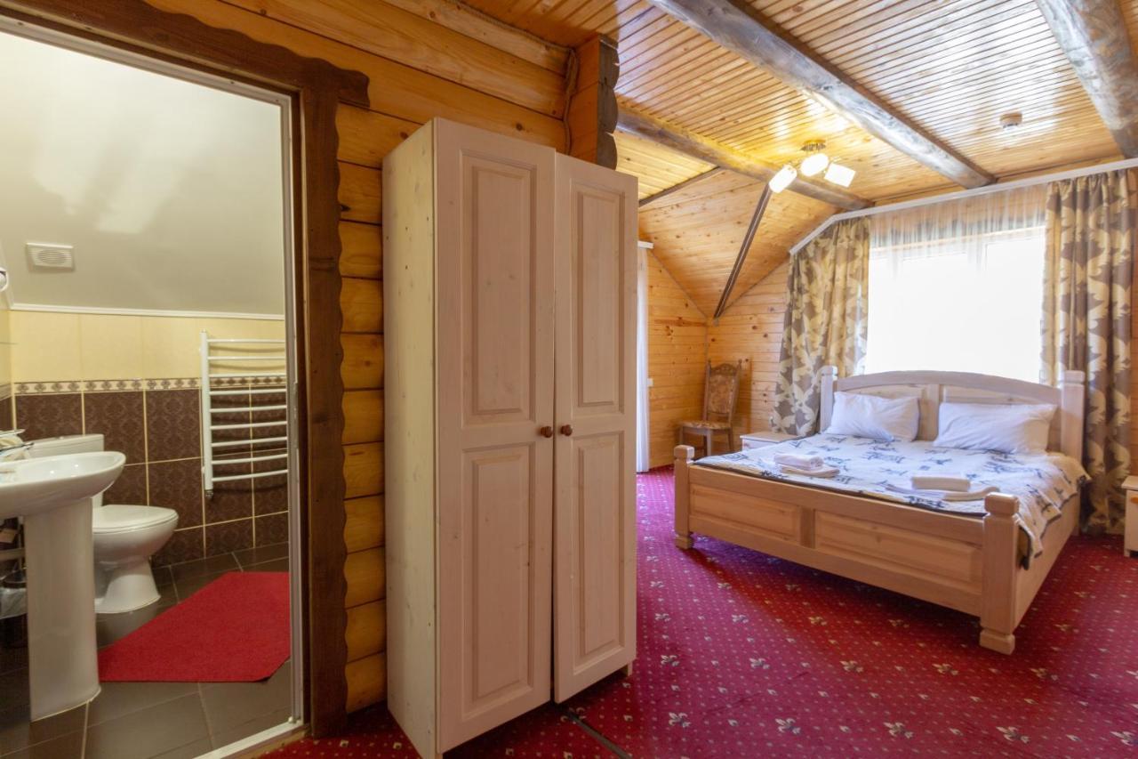 Hotel У Мар'Яни І Назара Jaremče Esterno foto
