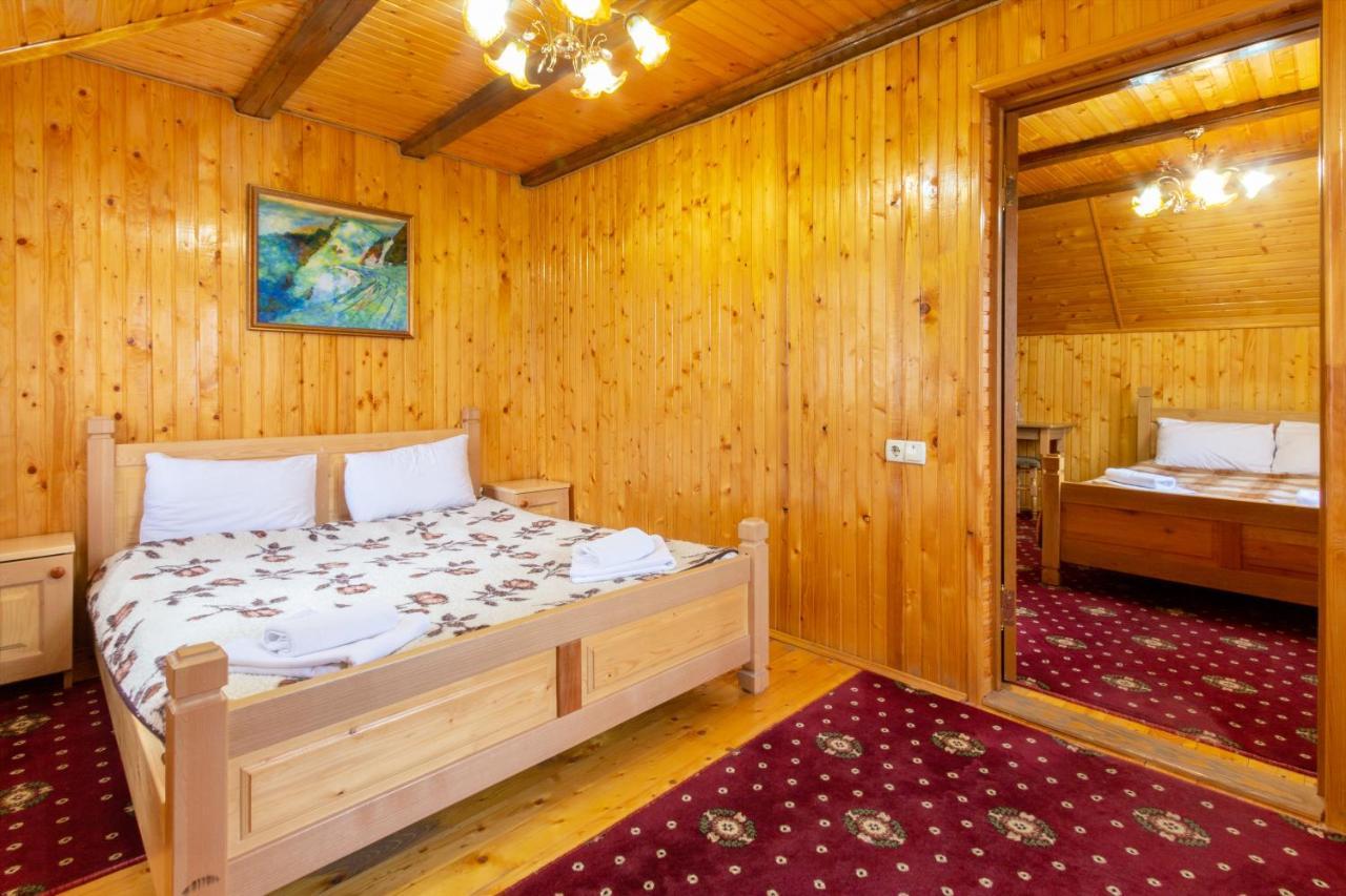 Hotel У Мар'Яни І Назара Jaremče Esterno foto
