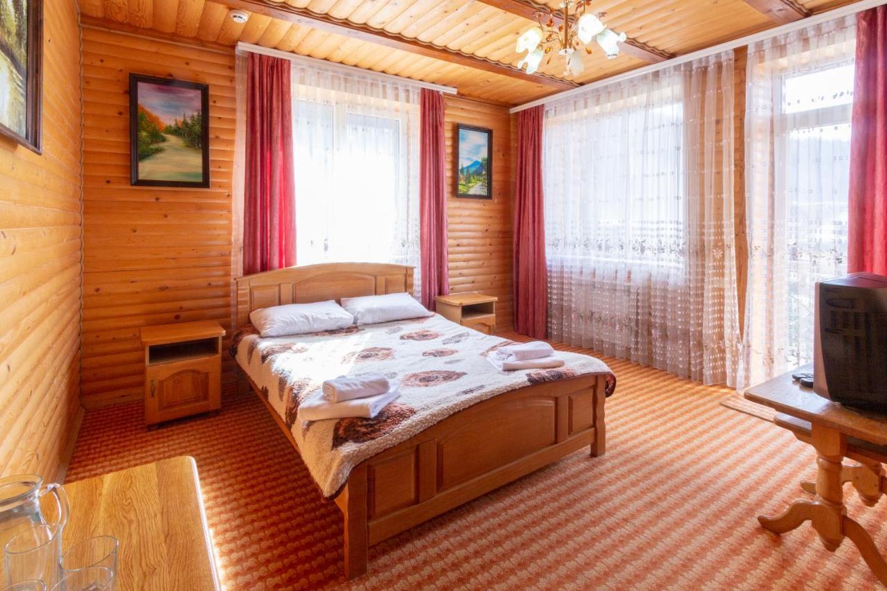 Hotel У Мар'Яни І Назара Jaremče Esterno foto