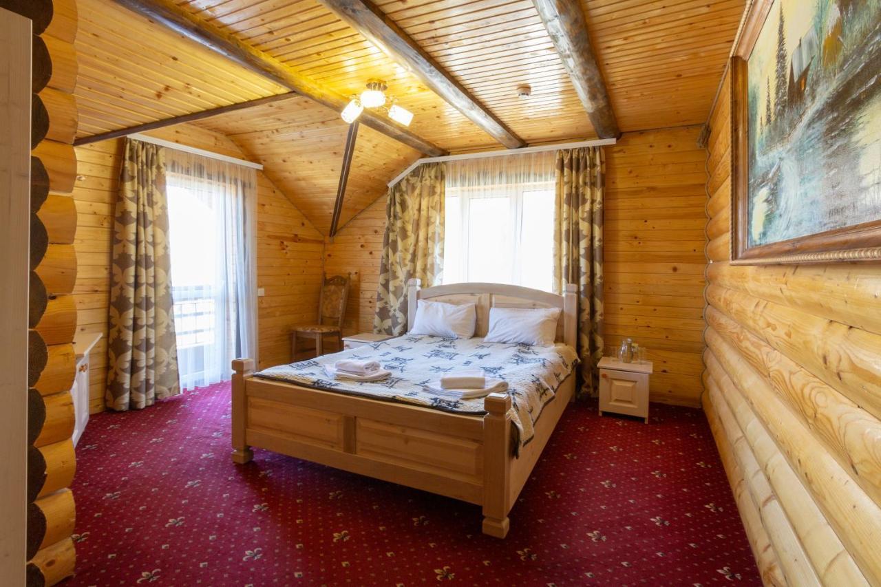 Hotel У Мар'Яни І Назара Jaremče Esterno foto