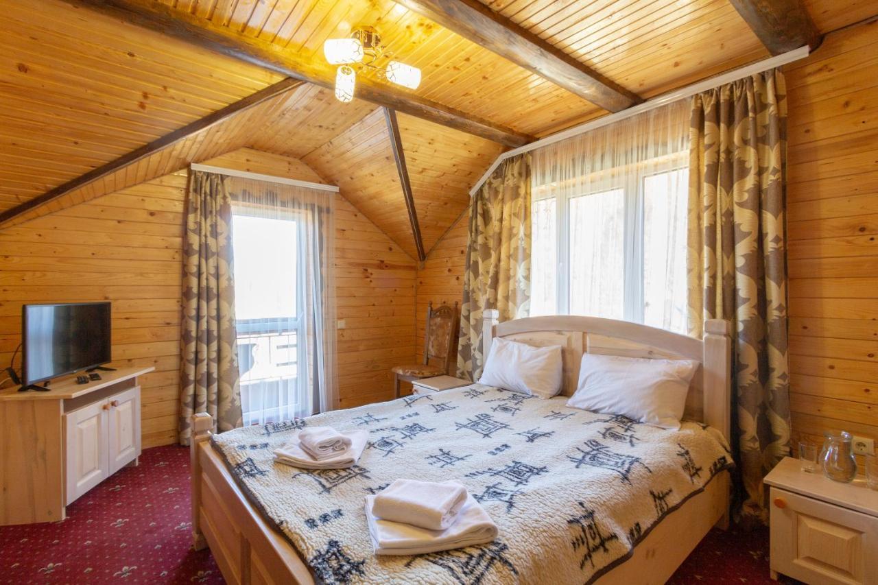 Hotel У Мар'Яни І Назара Jaremče Esterno foto